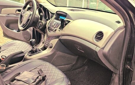 Chevrolet Cruze II, 2010 год, 618 000 рублей, 9 фотография