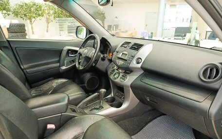 Toyota RAV4, 2006 год, 1 030 000 рублей, 15 фотография
