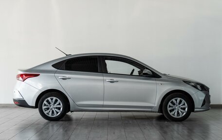 Hyundai Solaris II рестайлинг, 2021 год, 1 615 000 рублей, 5 фотография