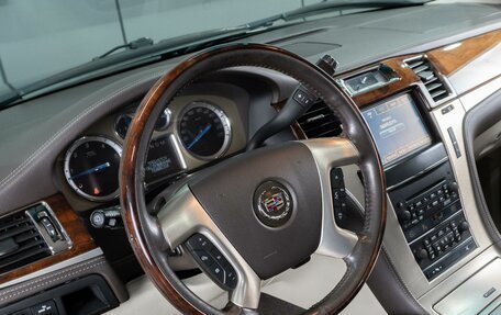 Cadillac Escalade III, 2013 год, 1 999 000 рублей, 16 фотография