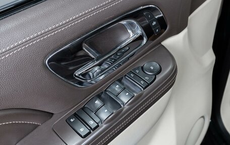 Cadillac Escalade III, 2013 год, 1 999 000 рублей, 23 фотография