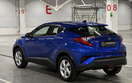 Toyota C-HR I рестайлинг, 2019 год, 2 399 000 рублей, 11 фотография