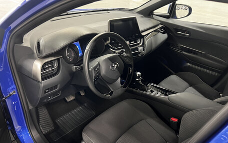 Toyota C-HR I рестайлинг, 2019 год, 2 399 000 рублей, 20 фотография