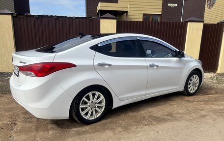 Hyundai Avante, 2012 год, 930 000 рублей, 3 фотография