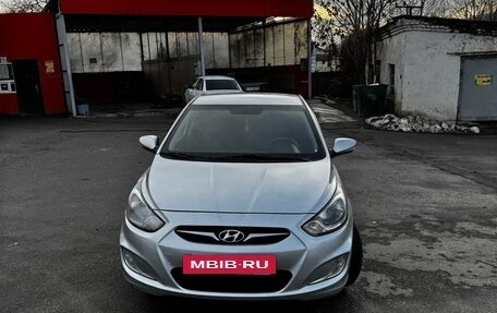 Hyundai Solaris II рестайлинг, 2012 год, 780 000 рублей, 5 фотография