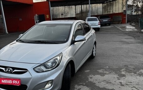 Hyundai Solaris II рестайлинг, 2012 год, 780 000 рублей, 6 фотография