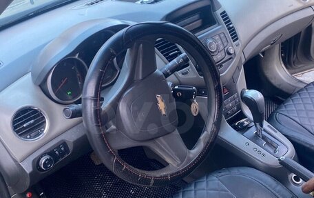 Chevrolet Cruze II, 2010 год, 530 000 рублей, 12 фотография