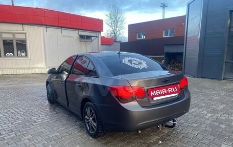 Chevrolet Cruze II, 2010 год, 530 000 рублей, 4 фотография
