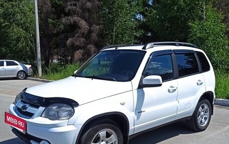 Chevrolet Niva I рестайлинг, 2016 год, 585 000 рублей, 5 фотография