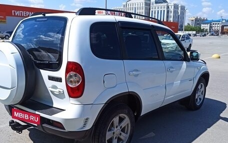 Chevrolet Niva I рестайлинг, 2016 год, 585 000 рублей, 2 фотография