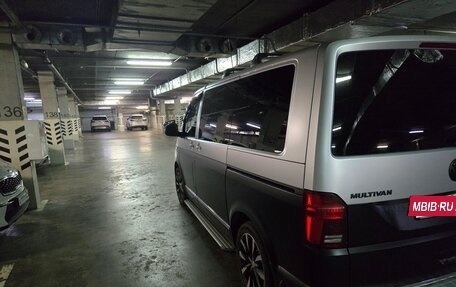 Volkswagen Multivan T6 рестайлинг, 2020 год, 5 800 000 рублей, 4 фотография