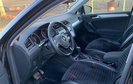 Volkswagen Tiguan II, 2020 год, 2 650 000 рублей, 5 фотография
