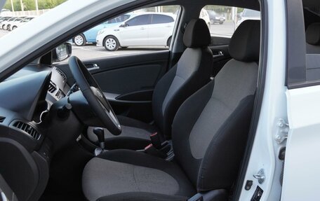 Hyundai Solaris II рестайлинг, 2014 год, 1 050 000 рублей, 10 фотография