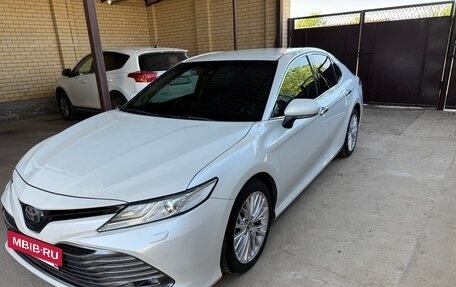 Toyota Camry, 2019 год, 2 500 000 рублей, 2 фотография