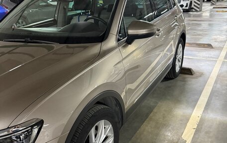 Volkswagen Tiguan II, 2018 год, 3 150 000 рублей, 3 фотография