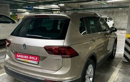 Volkswagen Tiguan II, 2018 год, 3 150 000 рублей, 5 фотография