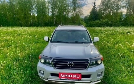 Toyota Land Cruiser 200, 2015 год, 4 200 000 рублей, 10 фотография