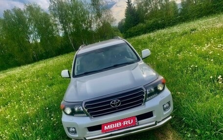 Toyota Land Cruiser 200, 2015 год, 4 200 000 рублей, 14 фотография