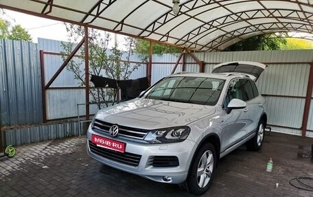 Volkswagen Touareg III, 2012 год, 2 750 000 рублей, 2 фотография