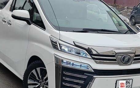Toyota Vellfire II, 2019 год, 4 300 000 рублей, 17 фотография