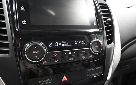 Mitsubishi Pajero Sport III рестайлинг, 2019 год, 3 145 000 рублей, 15 фотография