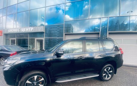Toyota Land Cruiser Prado 150 рестайлинг 2, 2019 год, 4 499 000 рублей, 1 фотография