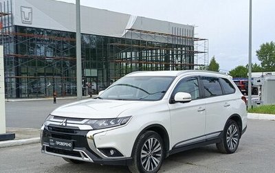 Mitsubishi Outlander III рестайлинг 3, 2019 год, 2 669 000 рублей, 1 фотография
