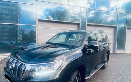 Toyota Land Cruiser Prado 150 рестайлинг 2, 2019 год, 4 499 000 рублей, 6 фотография