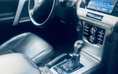 Toyota Land Cruiser Prado 150 рестайлинг 2, 2019 год, 4 499 000 рублей, 3 фотография