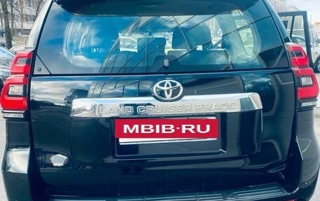 Toyota Land Cruiser Prado 150 рестайлинг 2, 2019 год, 4 499 000 рублей, 2 фотография