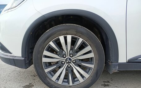 Mitsubishi Outlander III рестайлинг 3, 2019 год, 2 669 000 рублей, 22 фотография