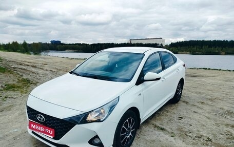 Hyundai Solaris II рестайлинг, 2020 год, 1 260 000 рублей, 1 фотография