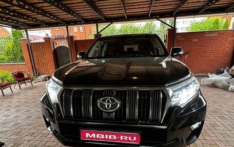 Toyota Land Cruiser Prado 150 рестайлинг 2, 2022 год, 4 580 000 рублей, 1 фотография