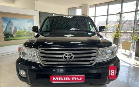 Toyota Land Cruiser 200, 2014 год, 3 319 000 рублей, 2 фотография