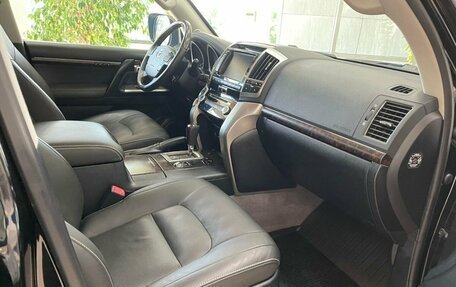 Toyota Land Cruiser 200, 2014 год, 3 319 000 рублей, 10 фотография