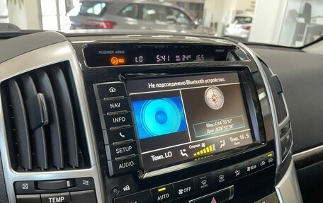 Toyota Land Cruiser 200, 2014 год, 3 319 000 рублей, 14 фотография