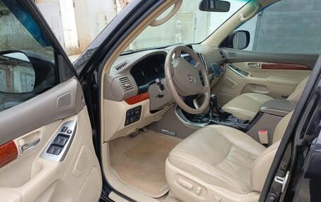 Toyota Land Cruiser Prado 120 рестайлинг, 2006 год, 1 895 000 рублей, 4 фотография