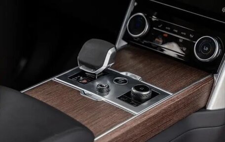 Land Rover Range Rover IV рестайлинг, 2022 год, 12 615 000 рублей, 16 фотография