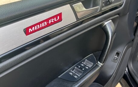 Volkswagen Touareg III, 2011 год, 1 460 000 рублей, 11 фотография