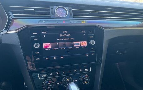 Volkswagen Passat B8 рестайлинг, 2019 год, 2 790 000 рублей, 12 фотография