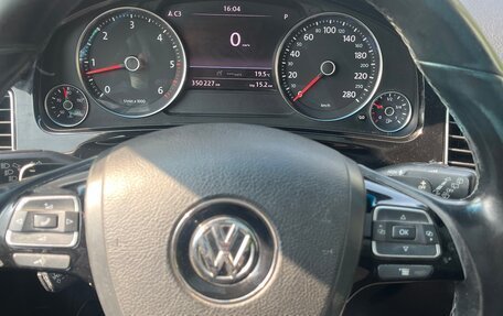 Volkswagen Touareg III, 2011 год, 1 460 000 рублей, 13 фотография
