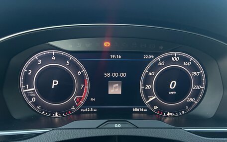 Volkswagen Passat B8 рестайлинг, 2019 год, 2 790 000 рублей, 11 фотография