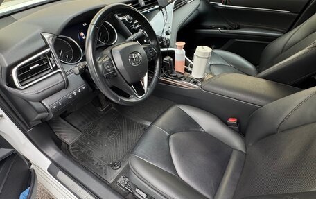 Toyota Camry, 2020 год, 3 400 000 рублей, 7 фотография