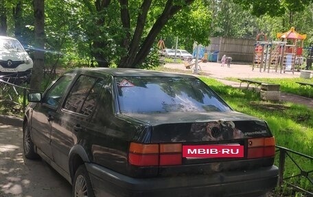 Volkswagen Vento, 1992 год, 70 000 рублей, 3 фотография
