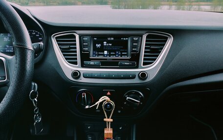 Hyundai Solaris II рестайлинг, 2020 год, 1 260 000 рублей, 15 фотография