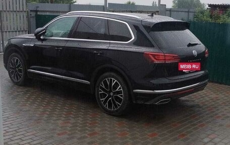 Volkswagen Touareg III, 2018 год, 5 500 000 рублей, 6 фотография