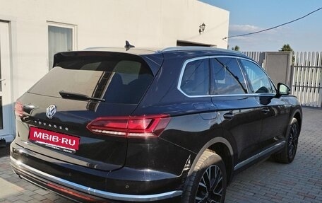 Volkswagen Touareg III, 2018 год, 5 500 000 рублей, 4 фотография