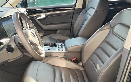 Volkswagen Touareg III, 2018 год, 5 500 000 рублей, 12 фотография