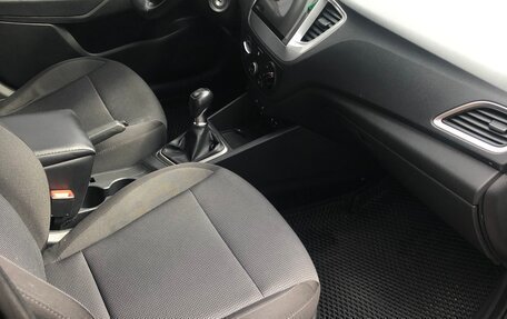 Hyundai Solaris II рестайлинг, 2018 год, 1 250 000 рублей, 6 фотография