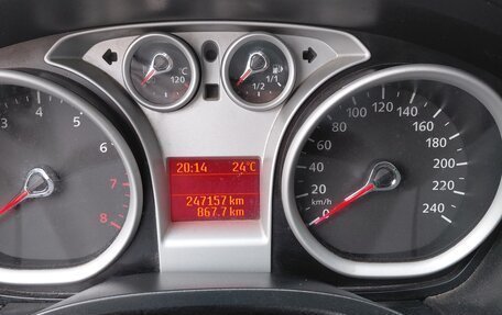 Ford Focus II рестайлинг, 2011 год, 580 000 рублей, 9 фотография